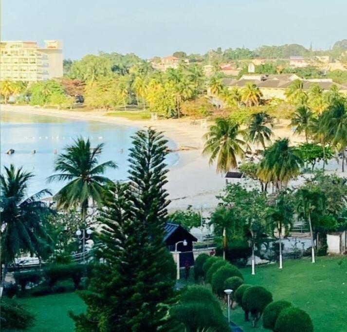 Millie'S Paradise - Bay Beach Ocho Rios Exterior foto